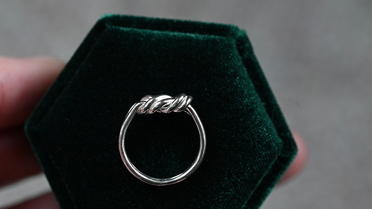 Belay knot ring