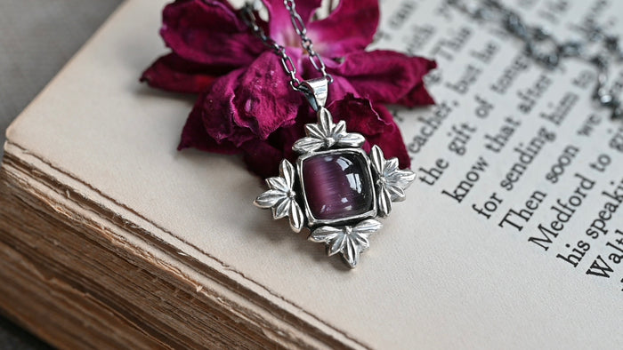 Cat's eye necklace