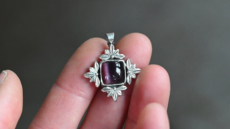 Cat's eye necklace