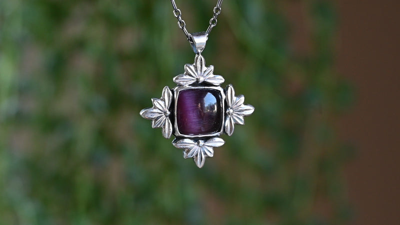 Cat's eye necklace