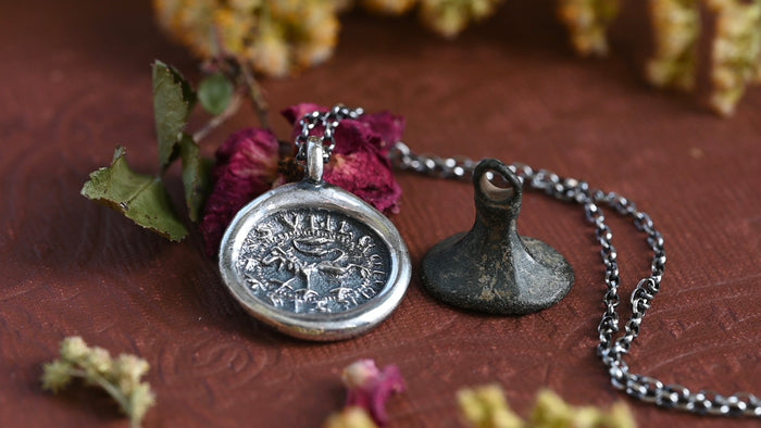 "Sum leo fortis" seal necklace