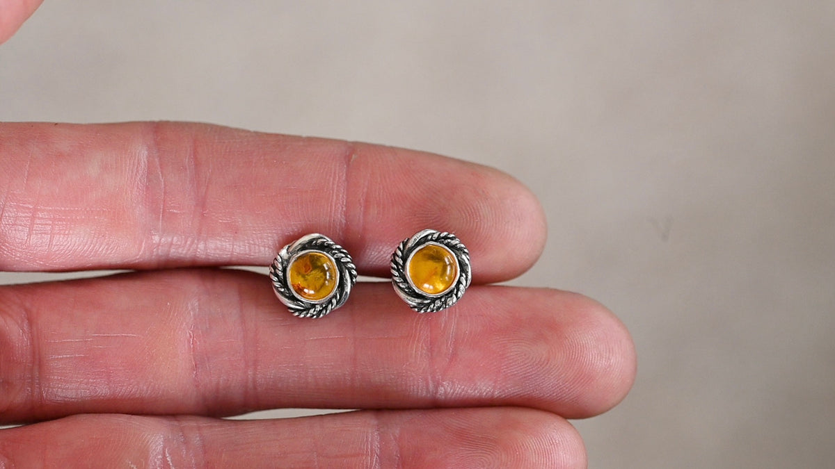 Amber wreath studs