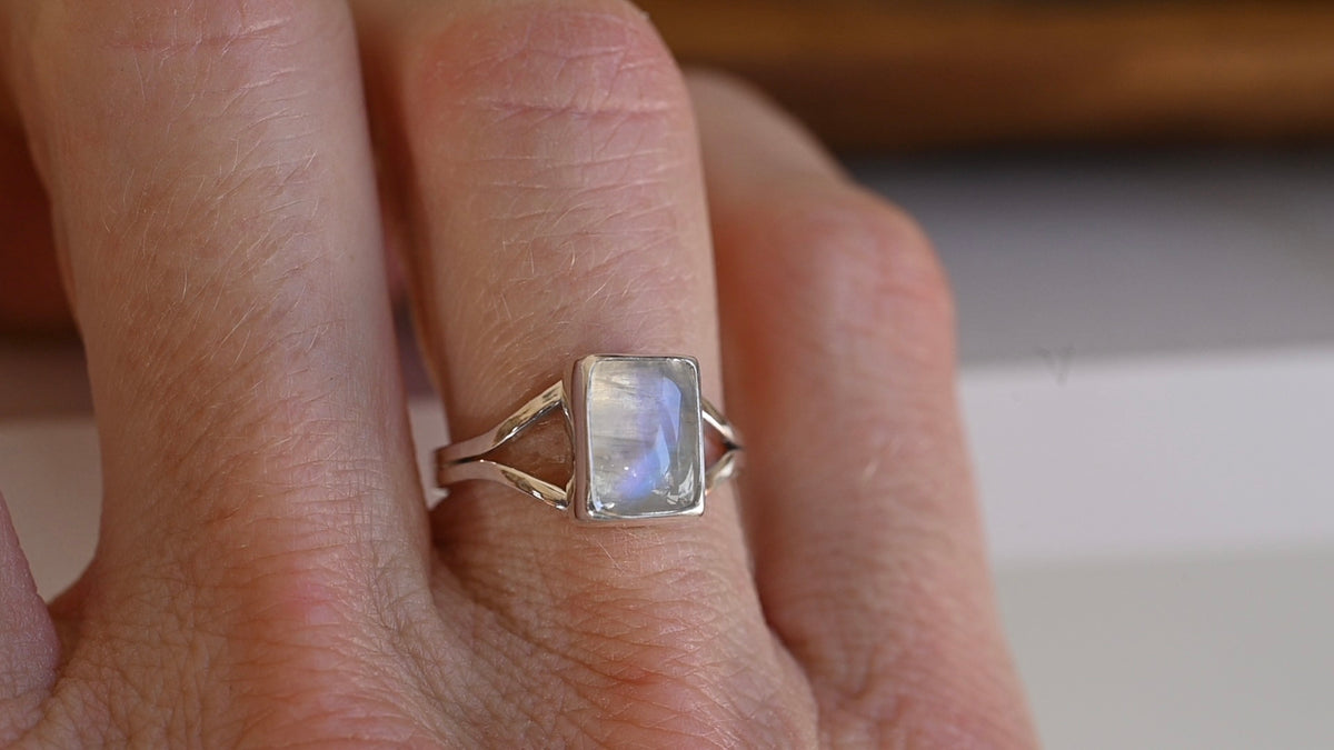 Rainbow moonstone ring - Size 6