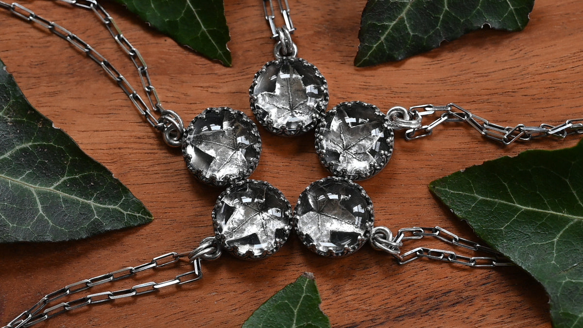 Ivy quartz necklace