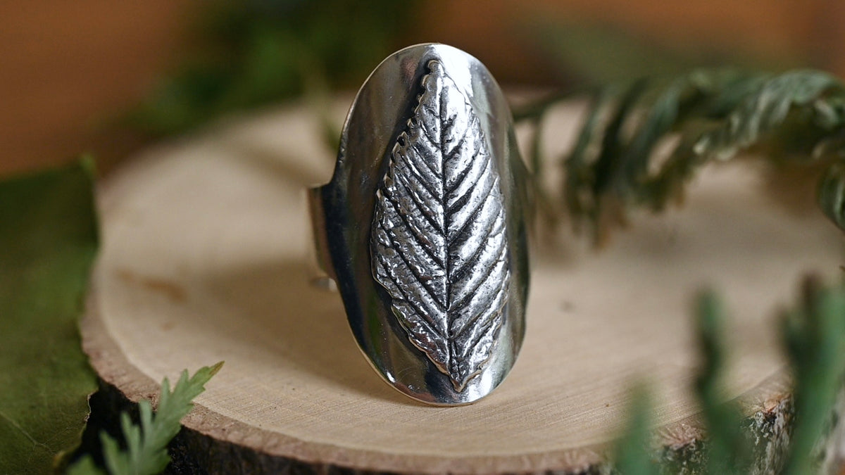 Blackberry leaf ring