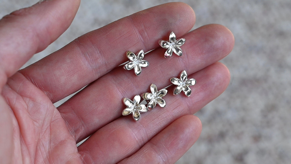 Plumeria studs