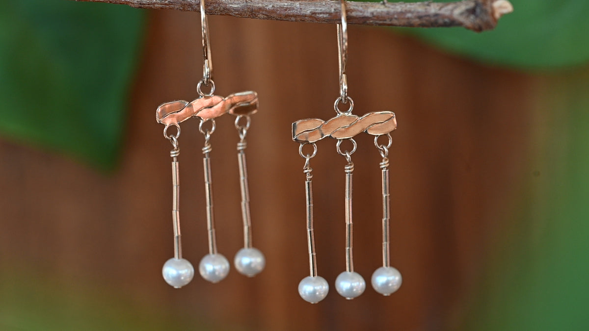 Gold crotalia earrings