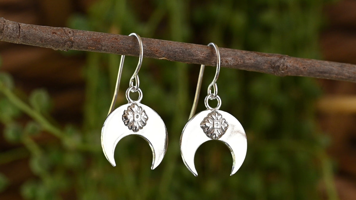 Lunula earrings